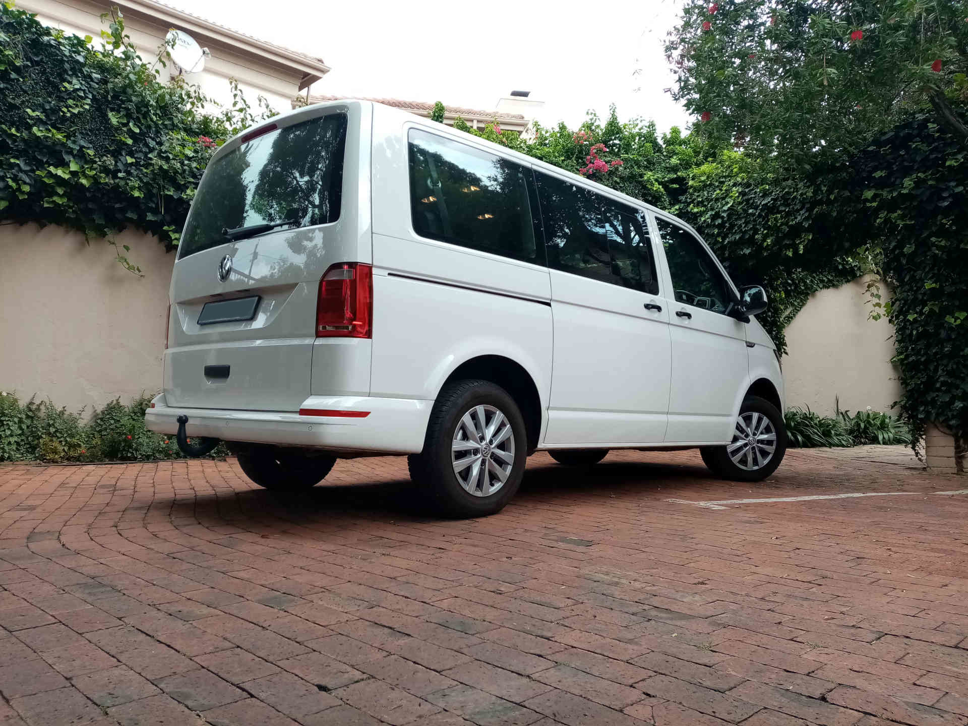 Airport and local transfers